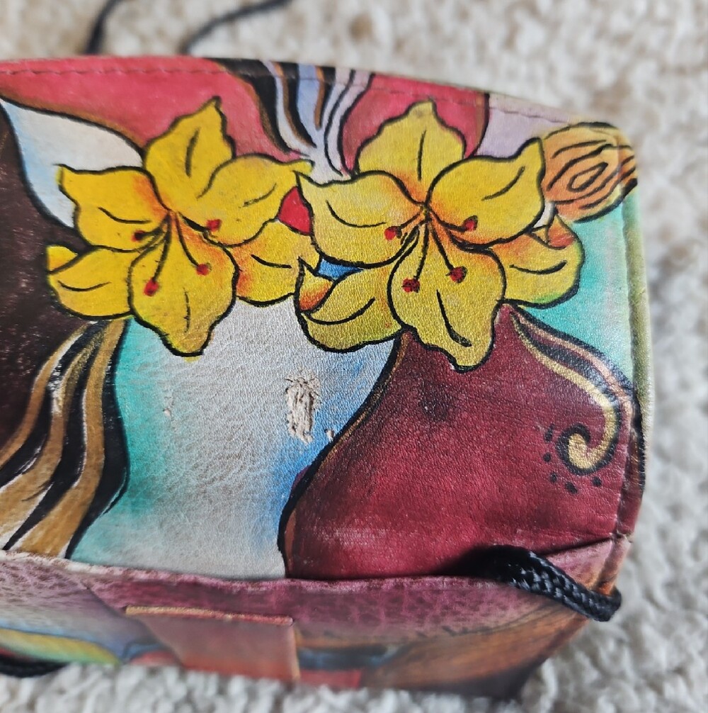 Colorful Floral Leather Crossbody Wallet - Picture 12 of 14
